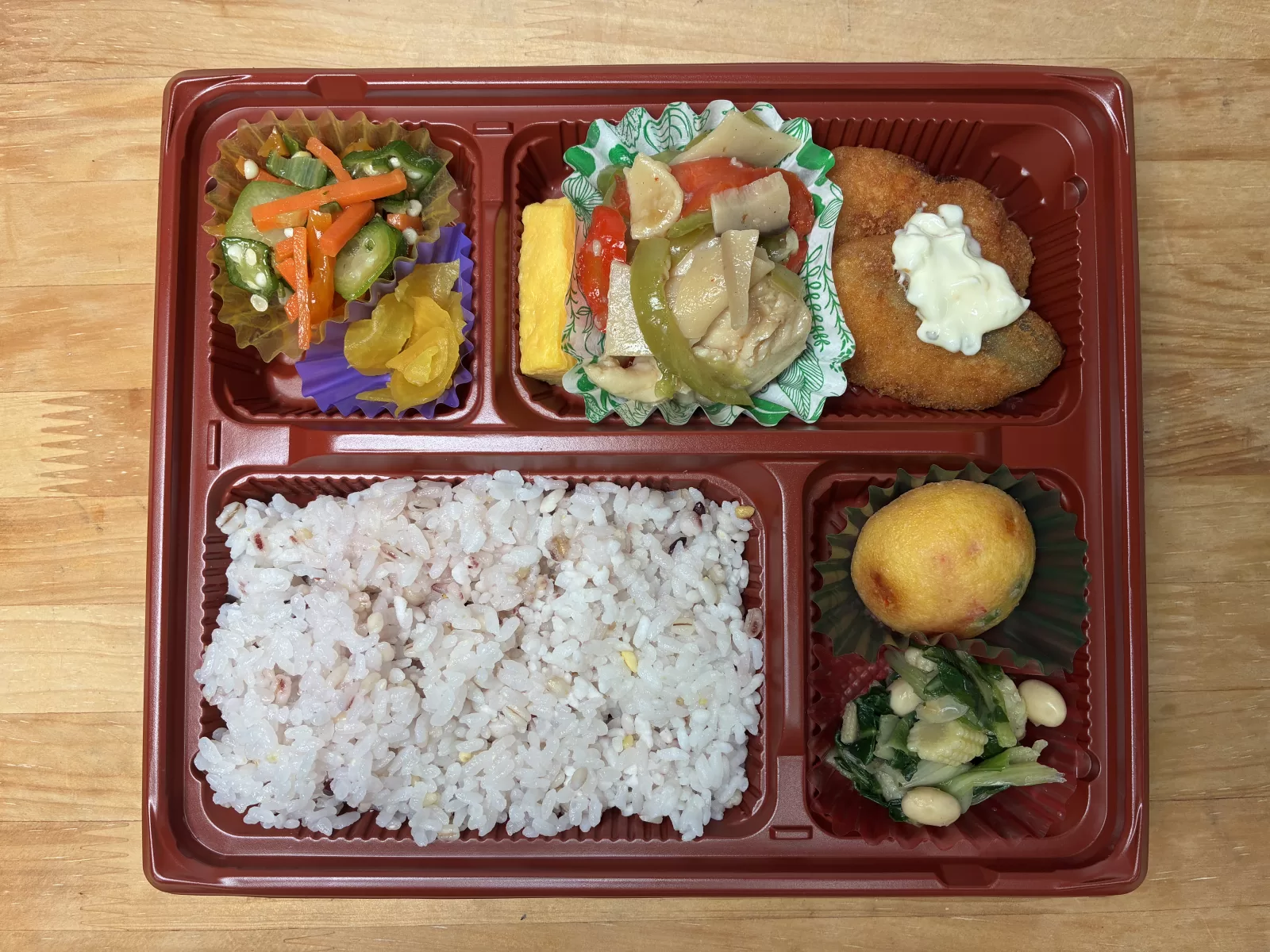 日替わり弁当　昼 就労支援用弁当の商品画像