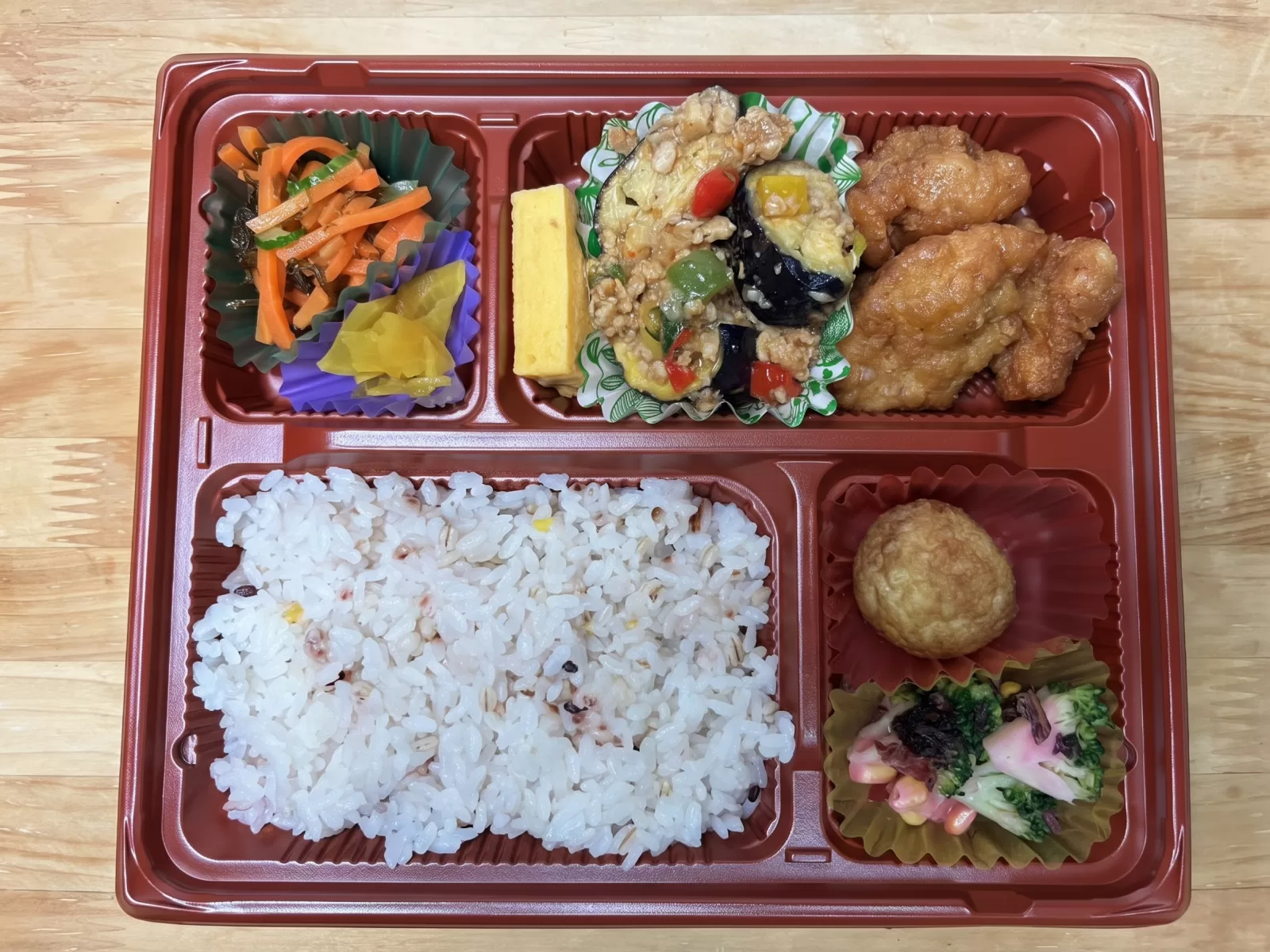 日替わり弁当　昼 就労支援用弁当の商品画像